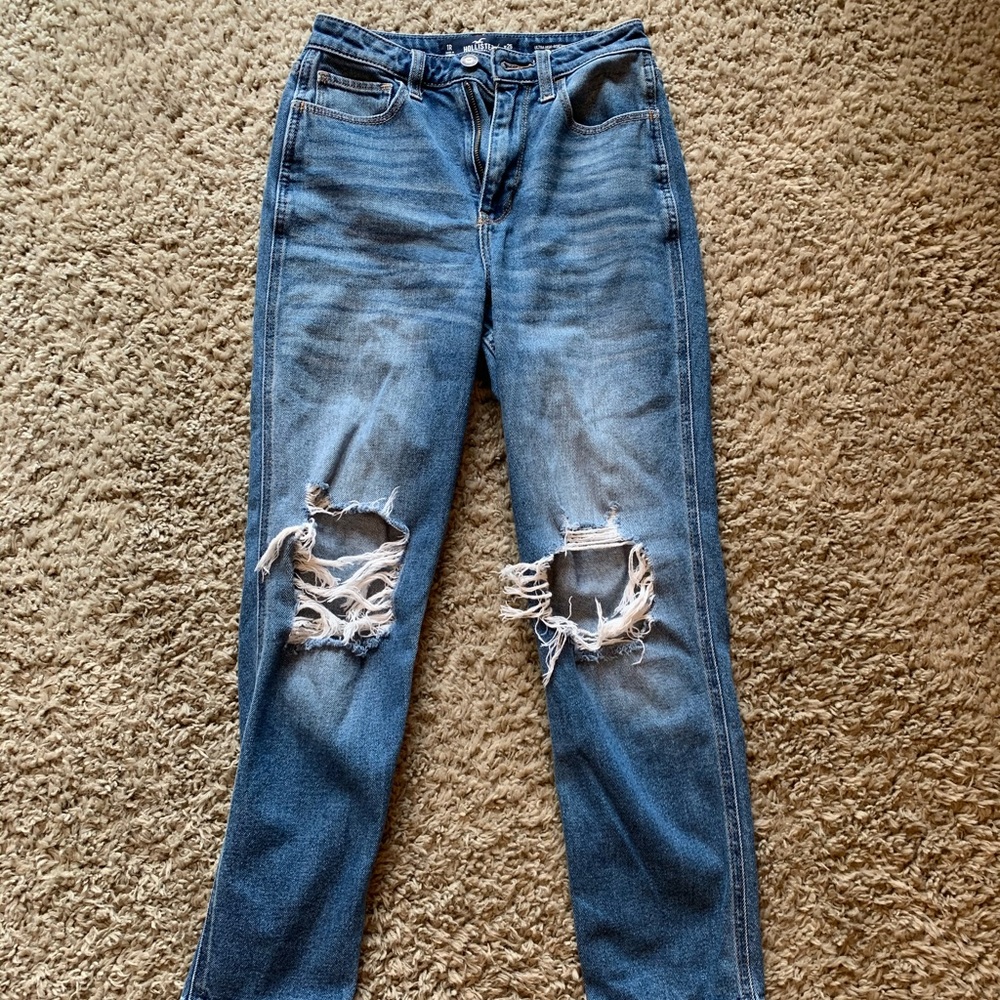 women’s ripped hollister mom jeans